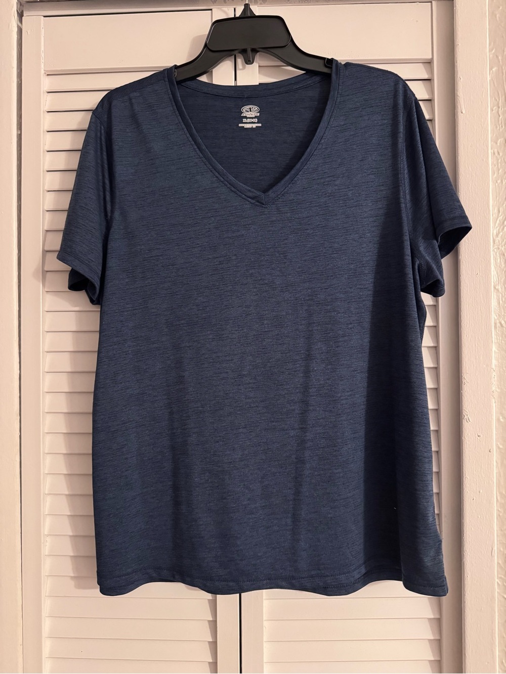 Athletic Works Navy V-Neck Short Sleeve Tee